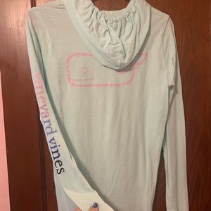 Vineyard Vines hoodie, worn one time!